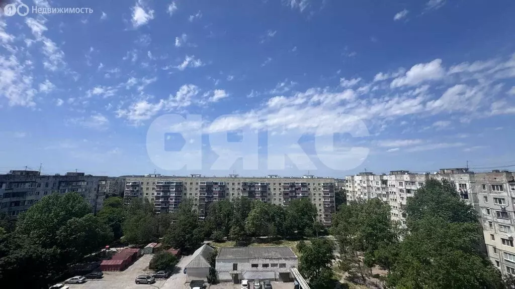 3-комнатная квартира: Симферополь, улица 60 лет Октября, 17 (61 м) - Фото 1
