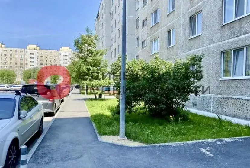 2-к кв. Тюменская область, Тюмень Одесская ул., 44 (50.2 м) - Фото 1