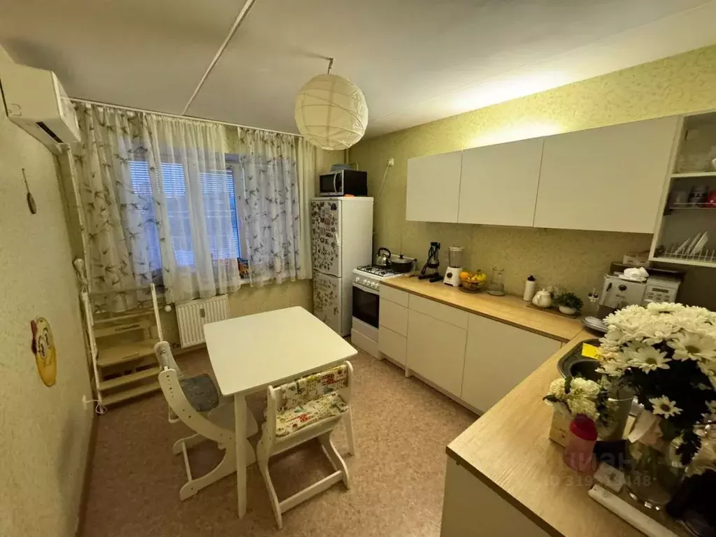 2-к кв. Вологодская область, Череповец ул. Раахе, 58к1 (57.5 м) - Фото 0