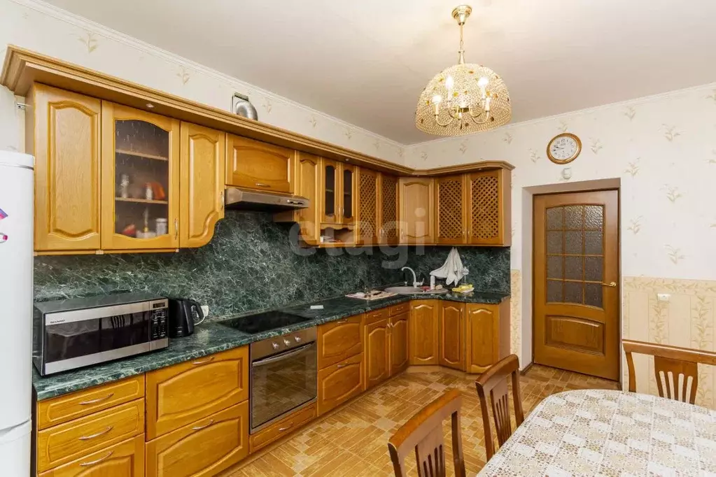 4-к кв. Тюменская область, Тюмень ул. Урицкого, 22 (120.0 м) - Фото 1