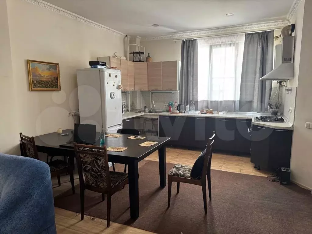 2-к. квартира, 70 м, 2/4 эт. - Фото 1