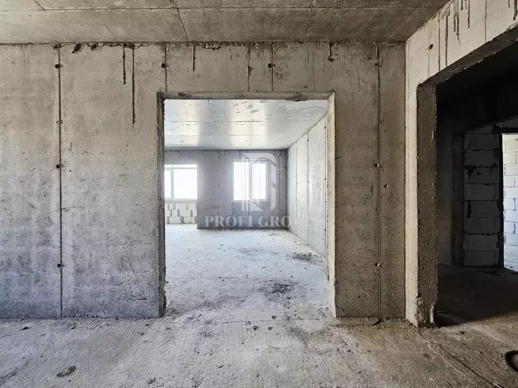 3-к кв. Дагестан, Махачкала ул. Времена Года (115.32 м) - Фото 1