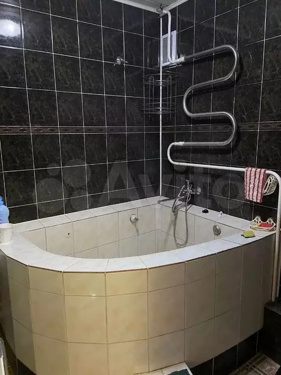3-к. квартира, 60 м, 5/5 эт. - Фото 1