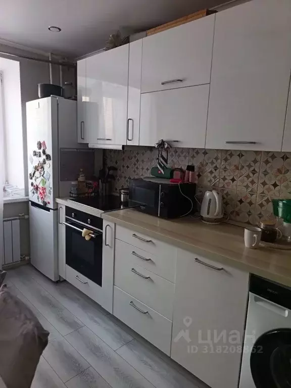 2-к кв. Саратовская область, Саратов проезд 1-й Аэродромный, 2 (48.5 ... - Фото 0