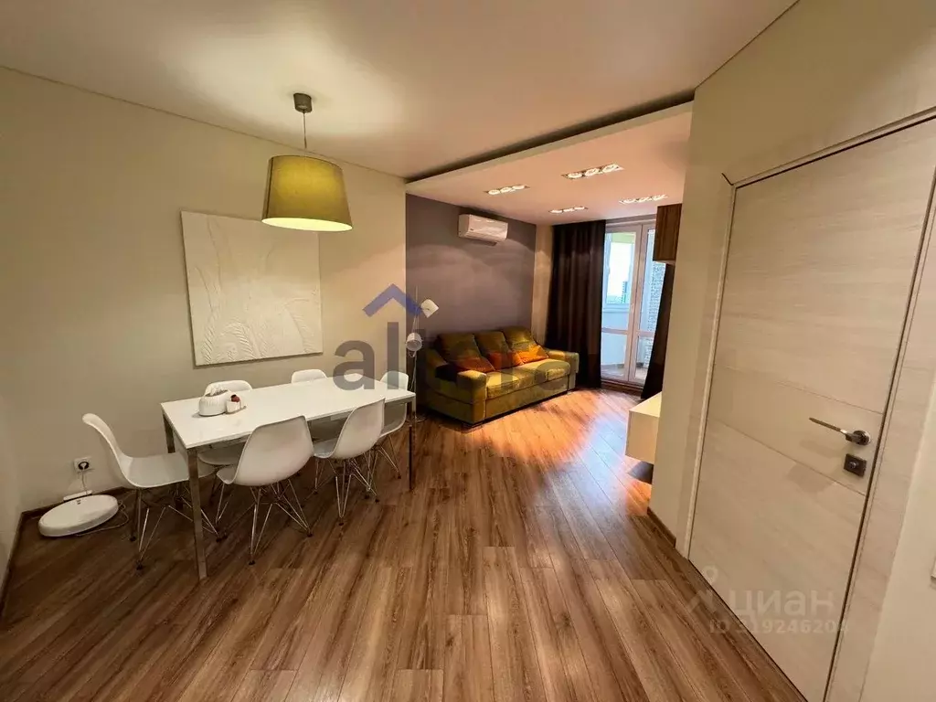 2-к кв. Татарстан, Казань ул. Аделя Кутуя, 110Б (52.9 м) - Фото 1
