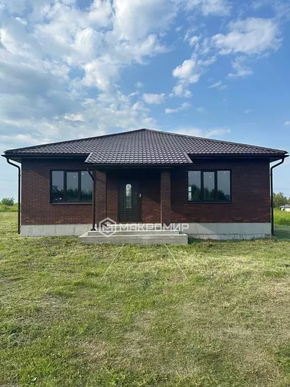 Дом в Брянская область, Брянский район, Отрадненское с/пос, с. ... - Фото 1