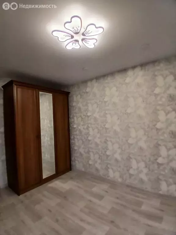 3-комнатная квартира: Ульяновск, улица Репина, 49 (71 м) - Фото 1