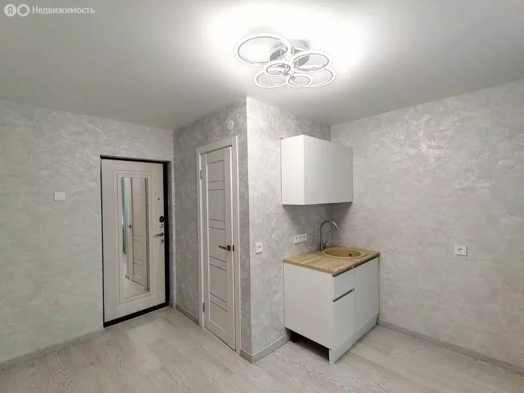 Квартира-студия: Ижевск, улица 30 лет Победы, 12 (13 м) - Фото 1