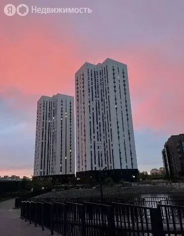 1-комнатная квартира: Тюмень, Новгородская улица, 3 (55.2 м) - Фото 1