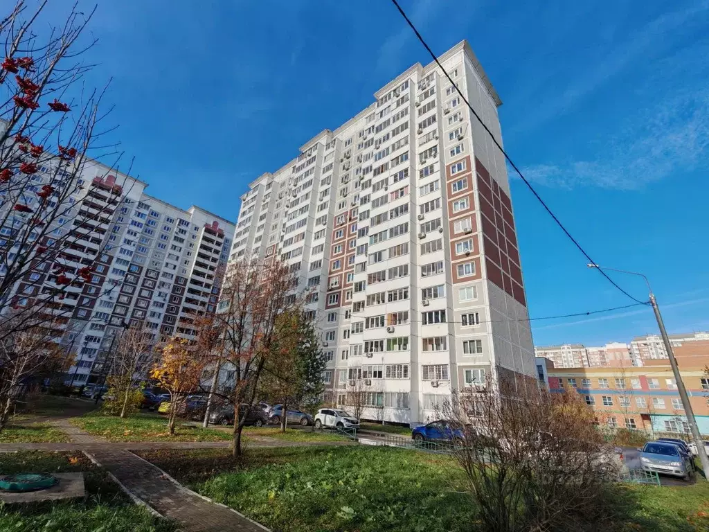 2-к кв. Московская область, Лобня ул. Катюшки, 56 (61.4 м) - Фото 1