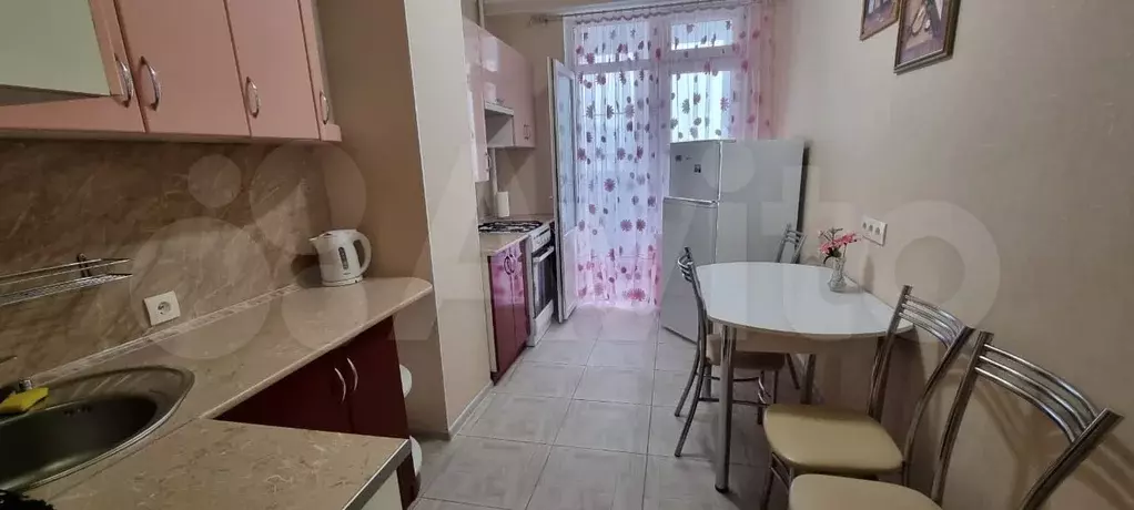 2-к. квартира, 60 м, 6/9 эт. - Фото 0