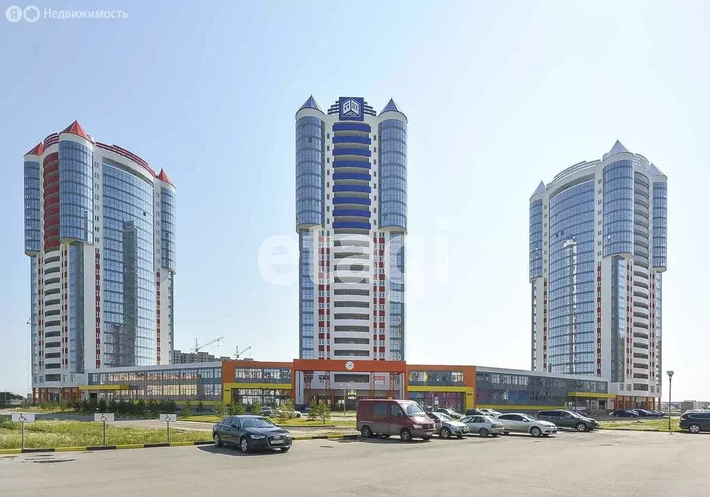 3-комнатная квартира: Тюмень, улица Федюнинского, 64к1 (72.6 м) - Фото 2