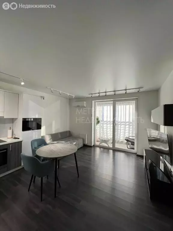 2-комнатная квартира: Тюмень, улица 50 лет Октября, 57Ак1 (60 м) - Фото 2