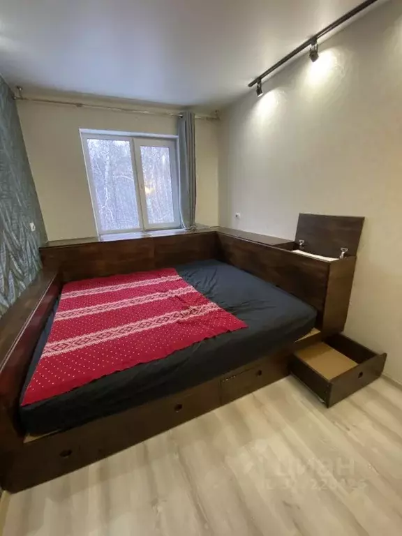3-к кв. Новосибирская область, Новосибирск Академгородок мкр, ул. ... - Фото 1