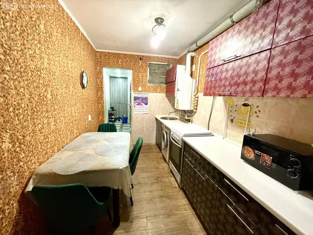 3-комнатная квартира: Динская, переулок Комарова, 8 (63.7 м) - Фото 1