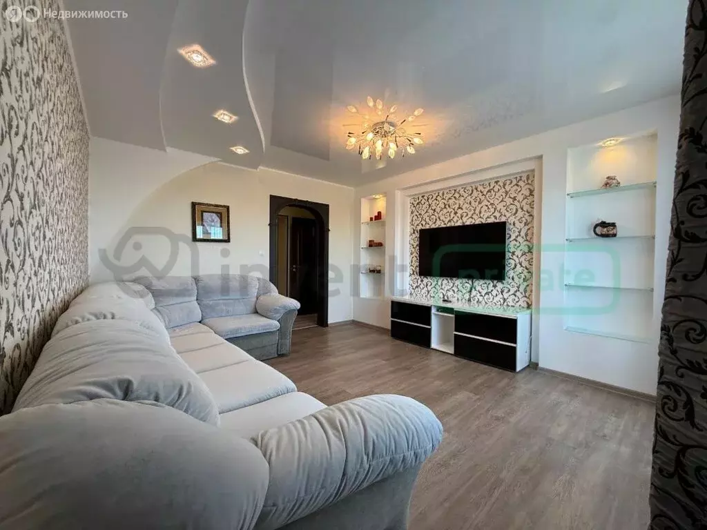 3-комнатная квартира: посёлок городского типа Янтарный, улица ... - Фото 1