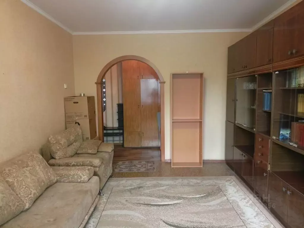 3-к кв. Омская область, Омск ул. Крупской, 1 (63.1 м) - Фото 0