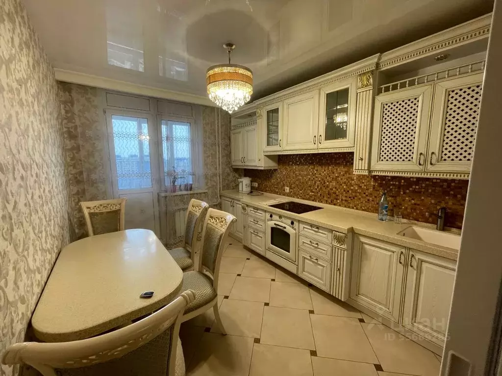 3-к кв. Красноярский край, Красноярск ул. Алексеева, 51 (112.0 м) - Фото 1