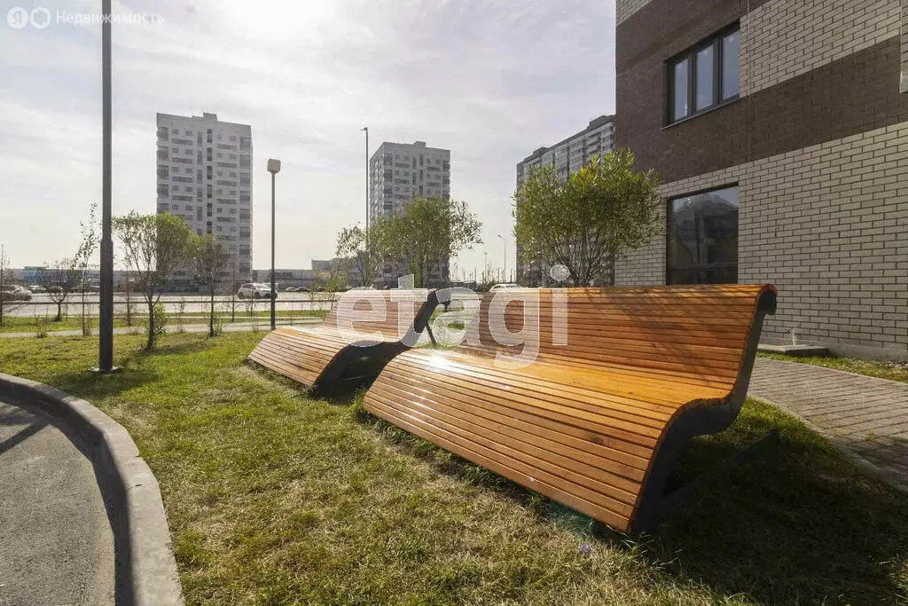Квартира-студия: Тюмень, улица Раушана Абдуллина, 2 (29 м) - Фото 1