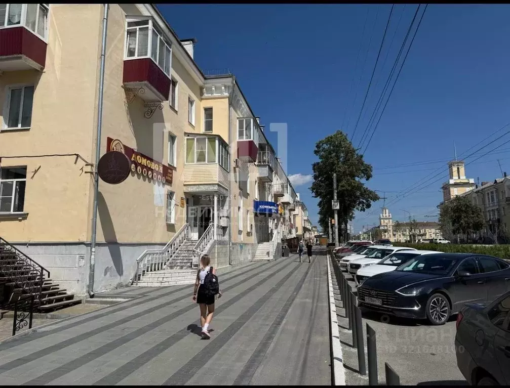 Помещение свободного назначения в Челябинская область, Миасс просп. ... - Фото 1