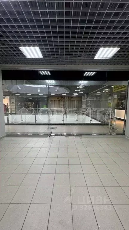 Торговая площадь в Тюменская область, Тюмень ул. 50 лет ВЛКСМ, 63 (142 ... - Фото 1