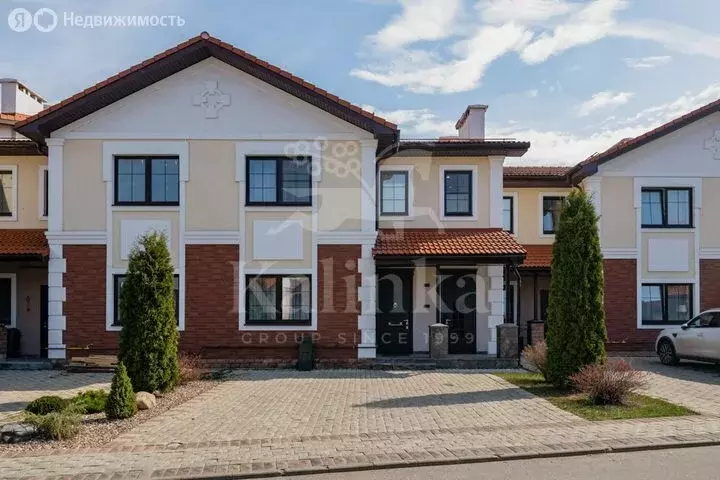 Дом в деревня Александровка, улица Островского (220 м) - Фото 1
