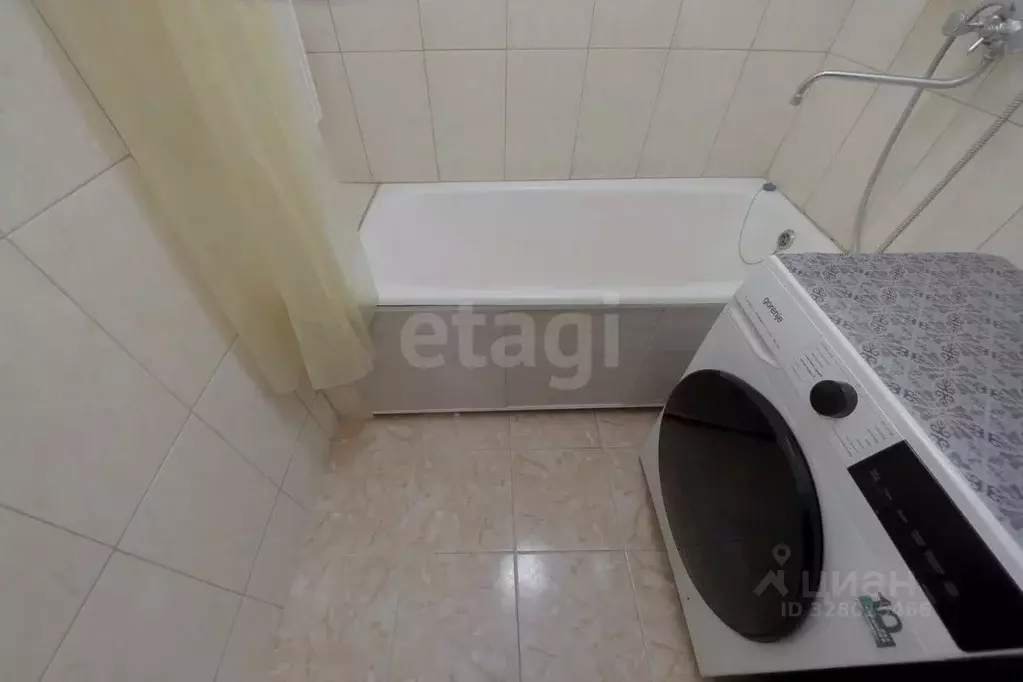 3-к кв. Тюменская область, Тюмень ул. Станционная, 16Б (59.4 м) - Фото 1