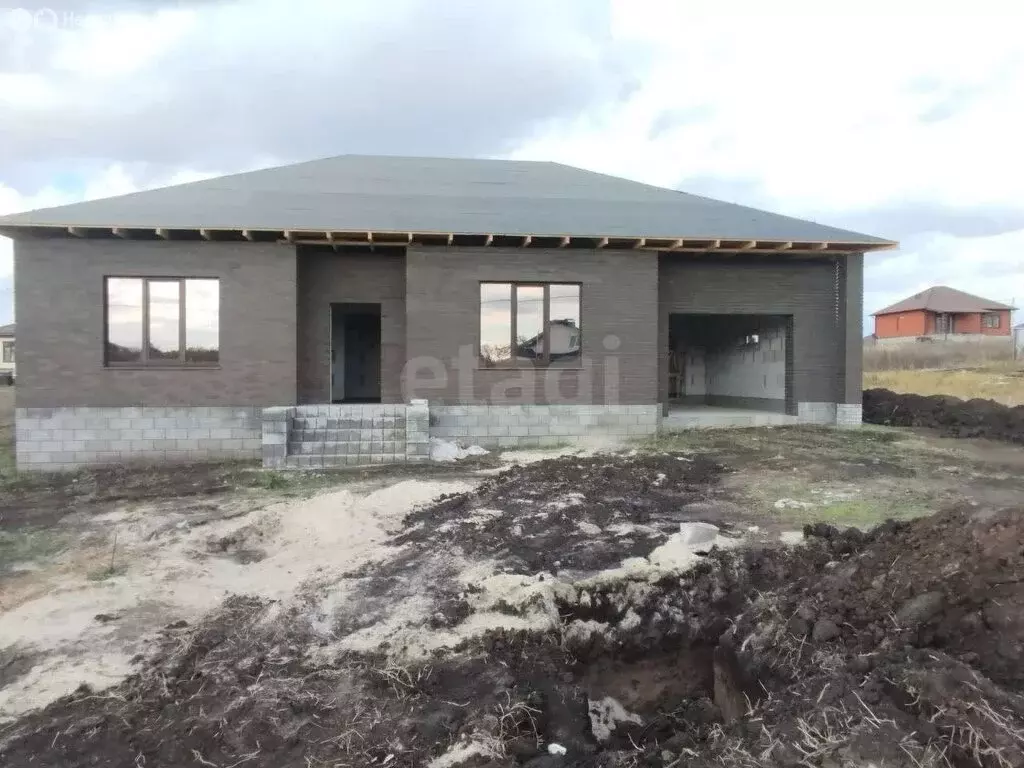 Дом в Майский, квартал Майский-80, Загородная улица (145 м) - Фото 1