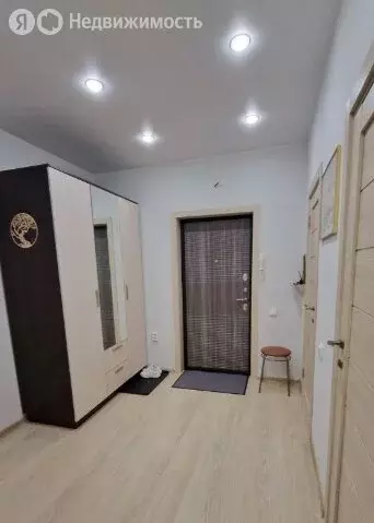 1-комнатная квартира: Тюмень, улица Николая Зелинского, 1 (40 м) - Фото 1