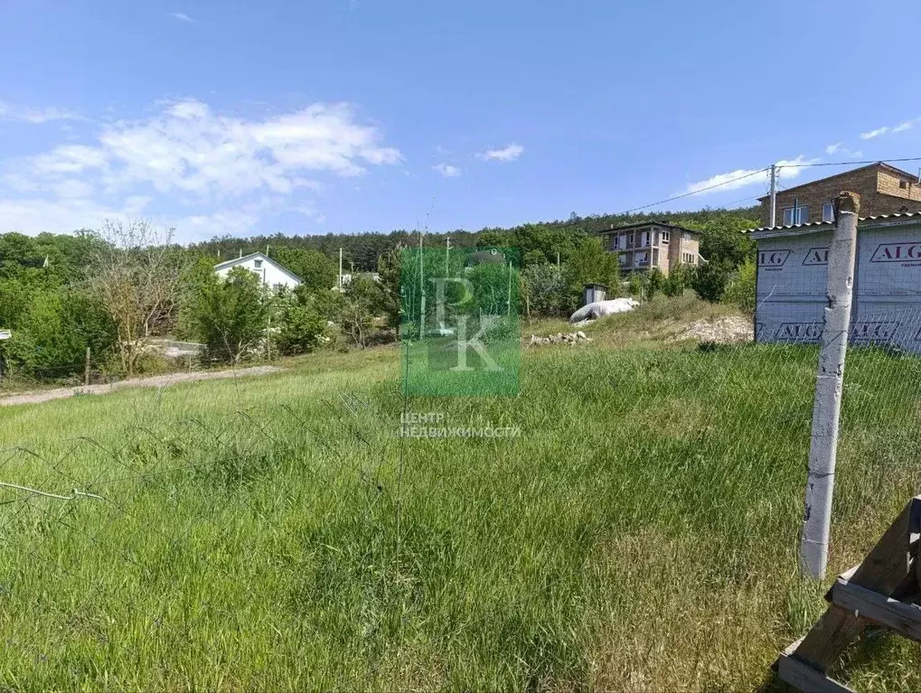 Участок в Крым, Бахчисарайский район, Куйбышево пгт ул. Суворова, 19 ... - Фото 2