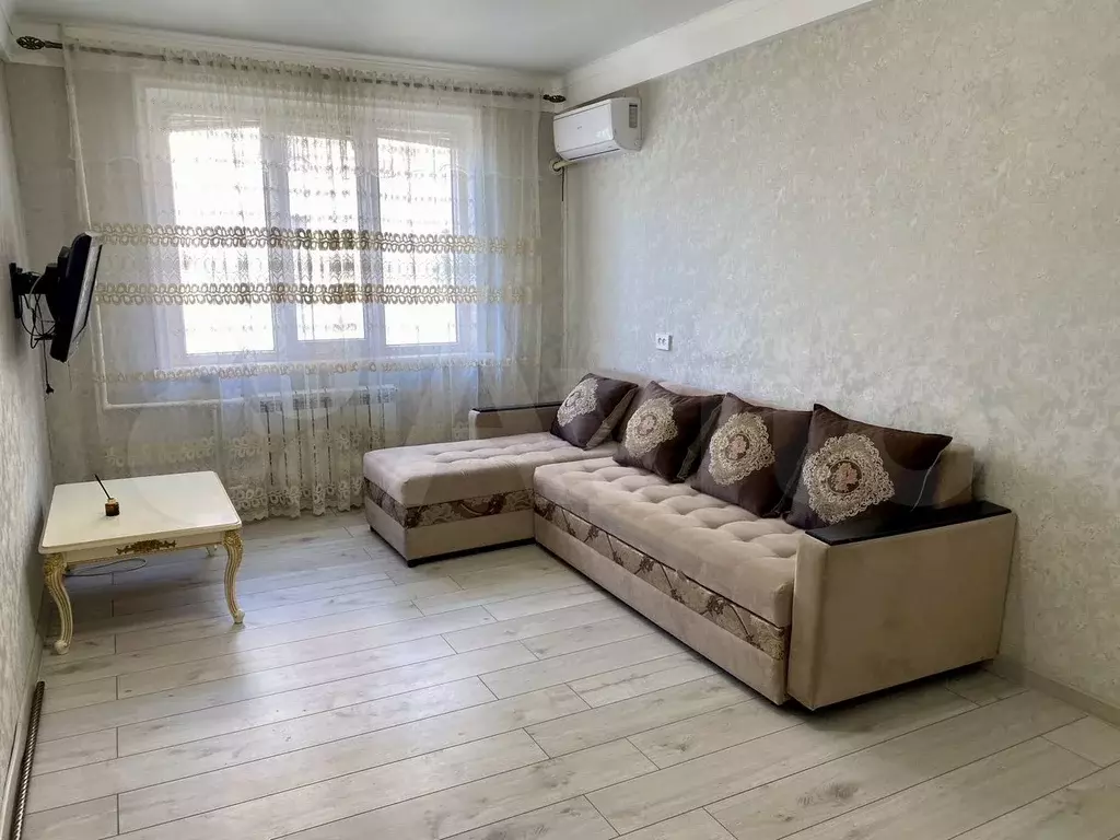 2-к. квартира, 60 м, 7/10 эт. - Фото 0