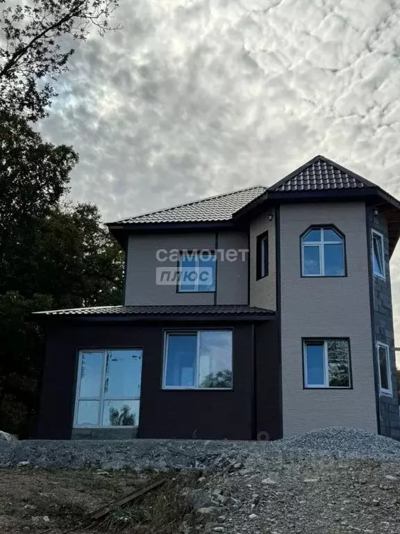 Дом в Приморский край, Артем Южный мкр, 199 (146 м) - Фото 1