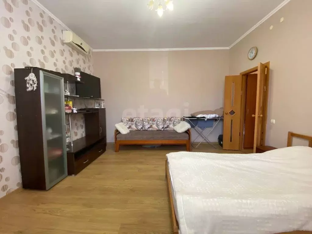 1-к кв. Краснодарский край, Геленджик Кабардинская ул., 21 (44.7 м) - Фото 1