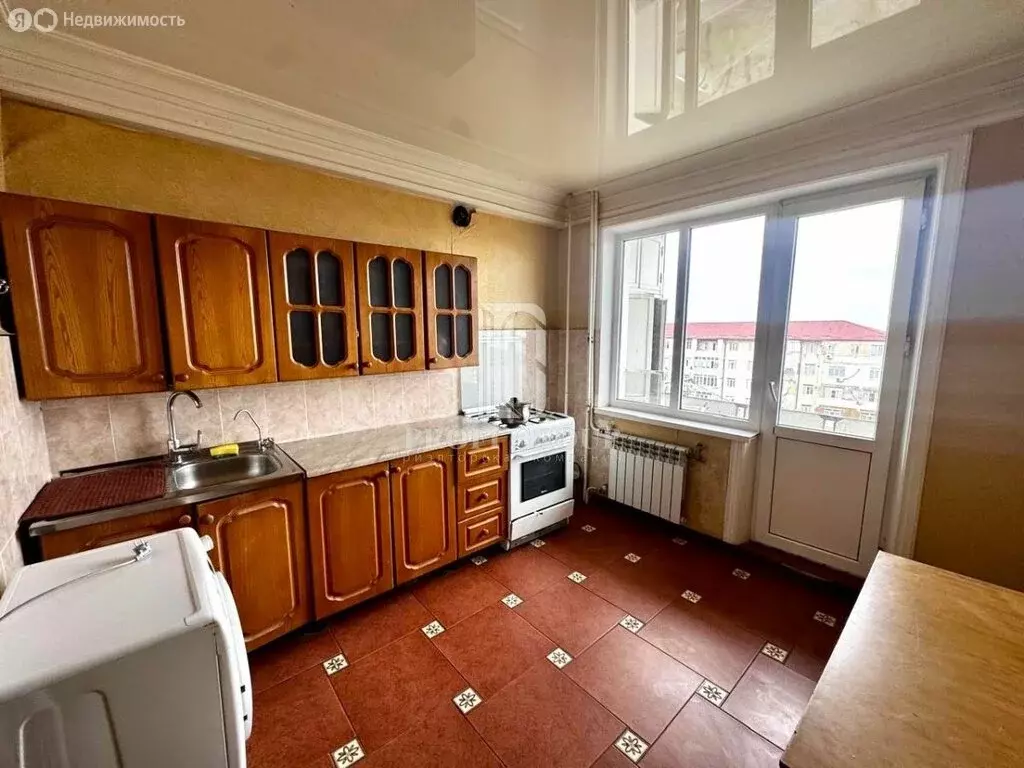 4-комнатная квартира: Махачкала, микрорайон Научный Городок, улица ... - Фото 2