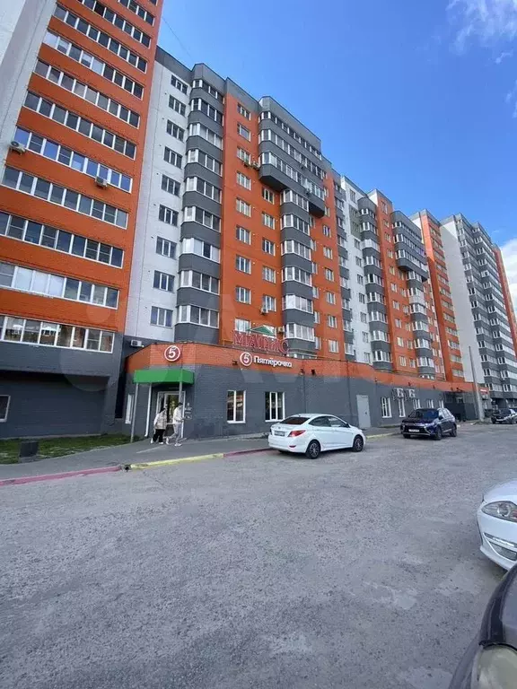 1-к. квартира, 52 м, 3/10 эт. - Фото 0