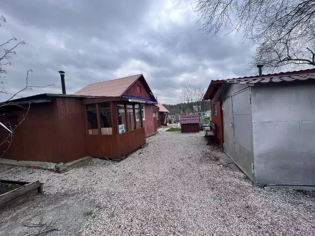 Дом в Свердловская область, Белоярский муниципальный округ, Изумруд ... - Фото 0