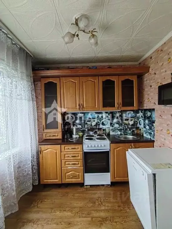 3-к кв. Иркутская область, Усолье-Сибирское ул. Розы Люксембург, 6 ... - Фото 2