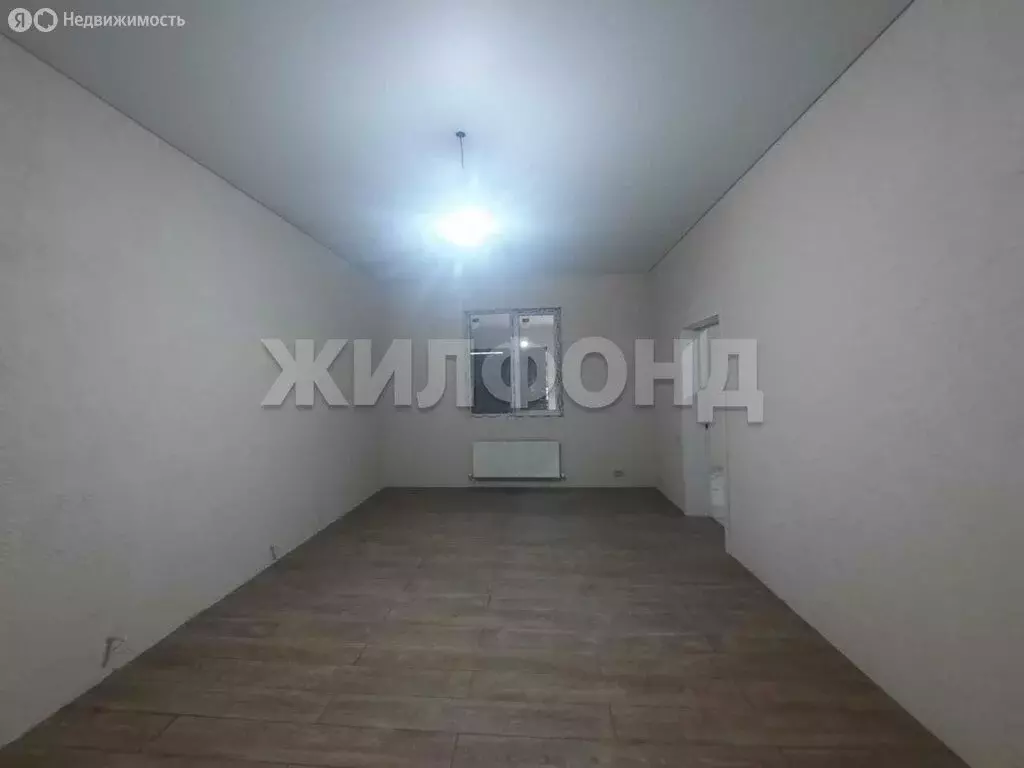 Дом в Незлобная, улица 21-я Линия (200 м) - Фото 0