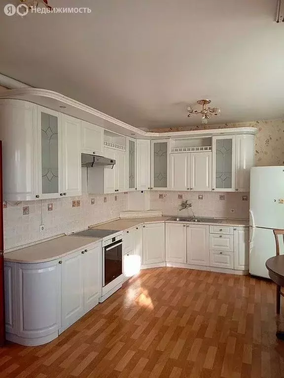 1-комнатная квартира: Тюмень, улица Грибоедова, 15к2 (65.5 м) - Фото 0