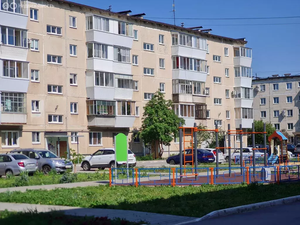 2-комнатная квартира: Каменск-Уральский, улица Калинина, 38 (43 м) - Фото 1
