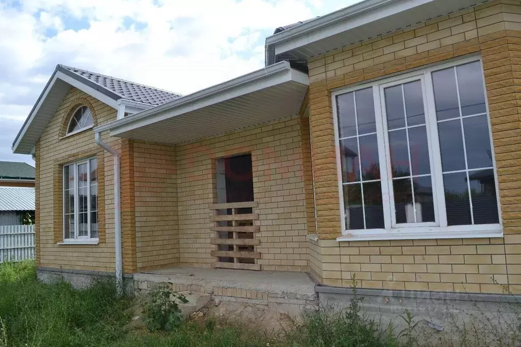 Дом в Ростовская область, Волгодонск Песчаная ул., 86 (150 м) - Фото 1