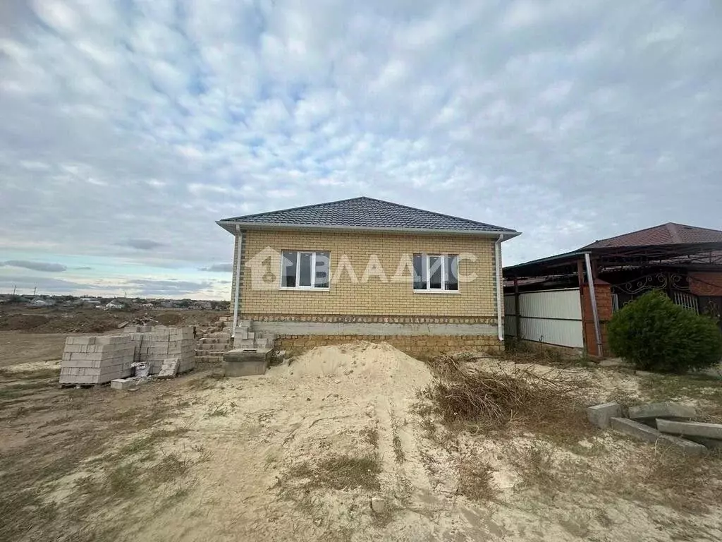 Дом в Калмыкия, Элиста Донская ул. (110 м) - Фото 0