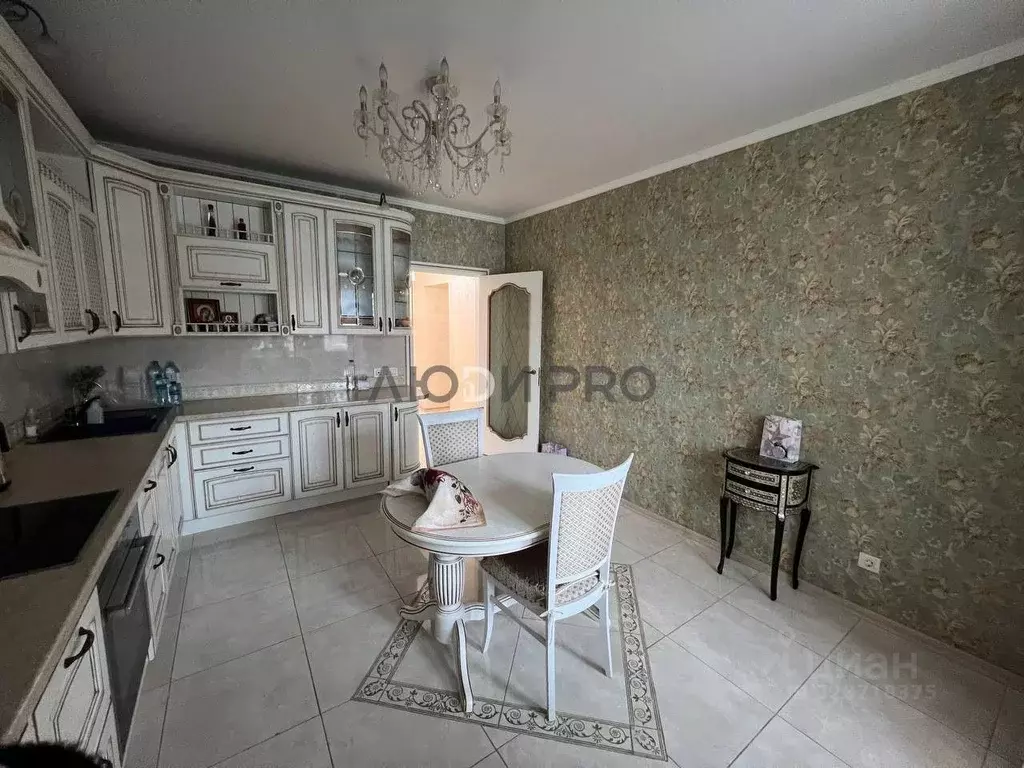 3-к кв. Башкортостан, Уфа ул. Кирова, 99/2 (108.0 м) - Фото 1