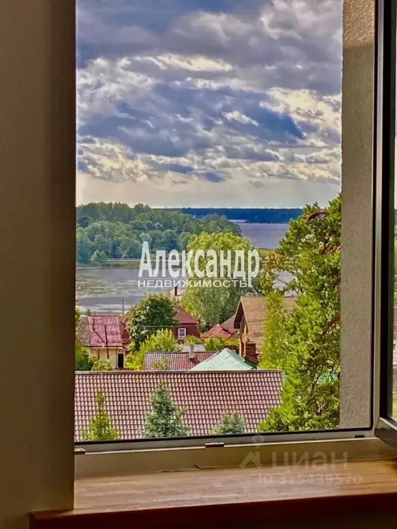 Дом в Ленинградская область, Выборг ул. Большая Гвардейская, 24 (316 ... - Фото 2