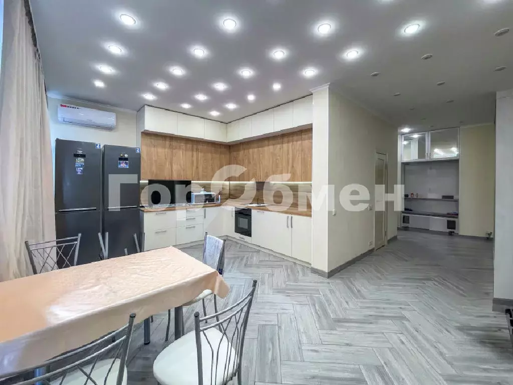 Продается 4-комнатная квартира - Фото 2