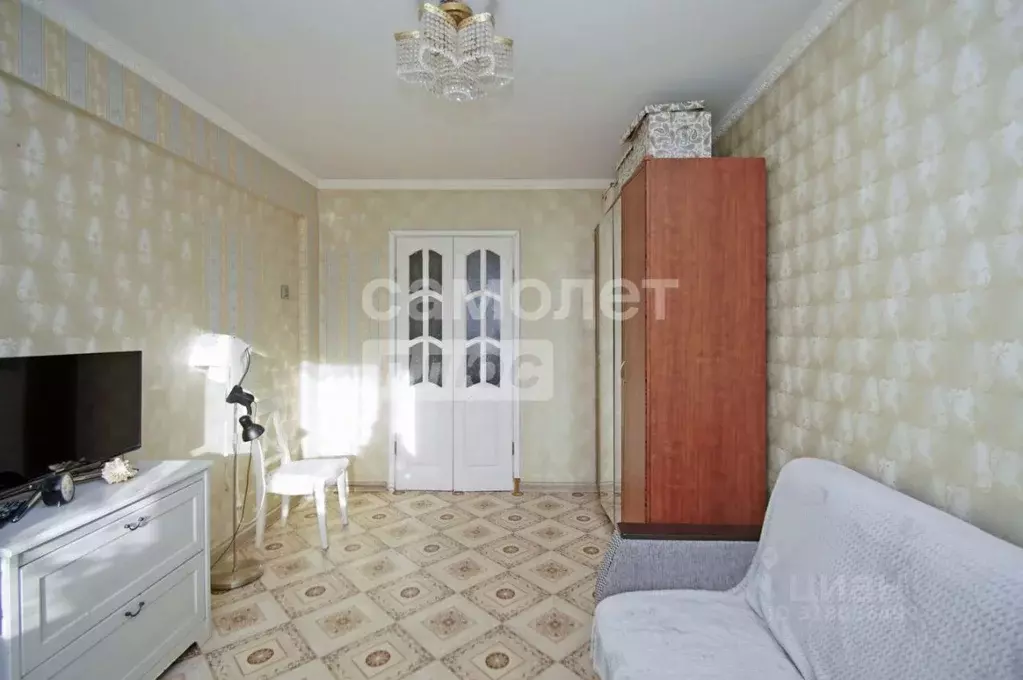 2-к кв. Омская область, Омск ул. Челюскинцев, 95 (44.4 м) - Фото 0