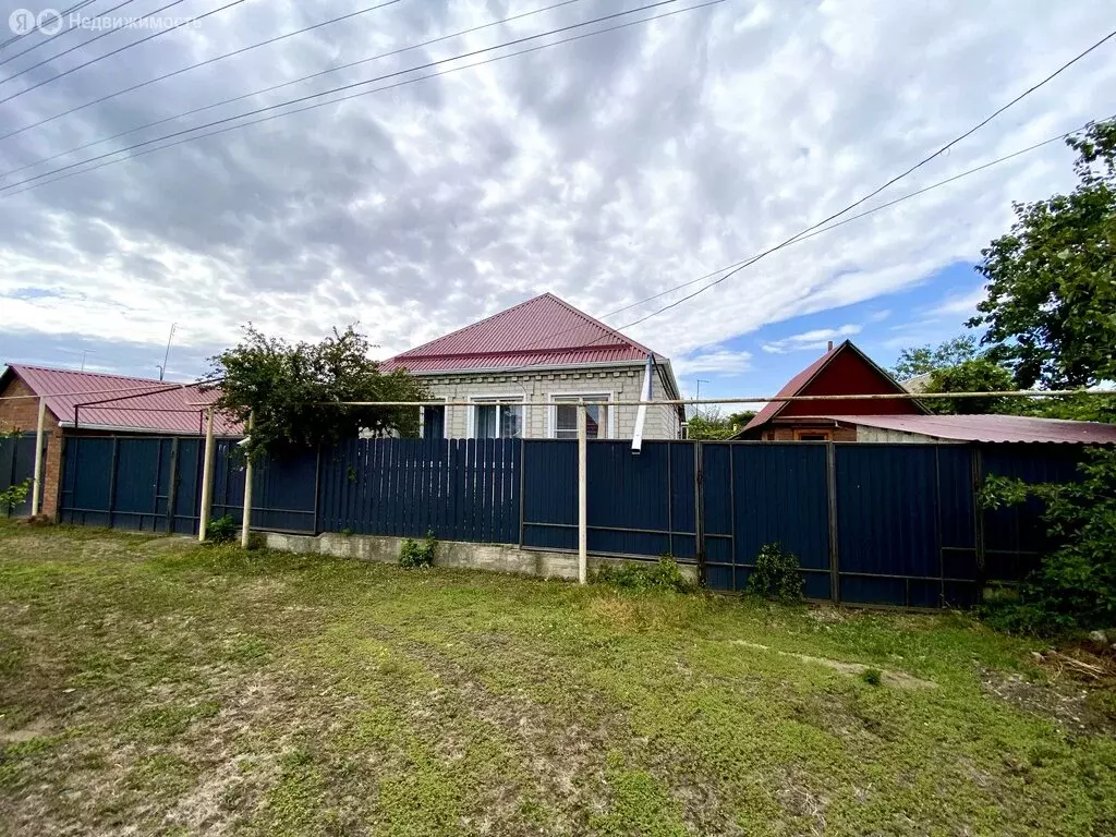 Дом в Лабинск, Крымская улица (74 м) - Фото 1