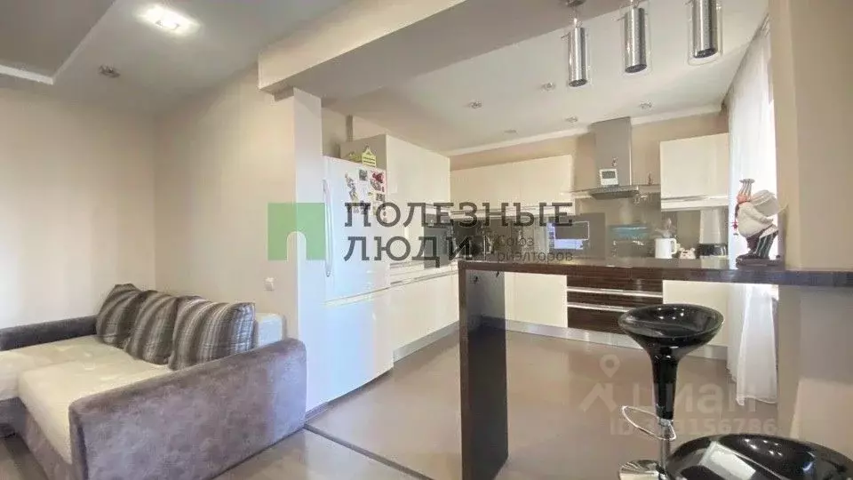 4-к кв. Красноярский край, Красноярск ул. Молокова, 16 (107.9 м) - Фото 1