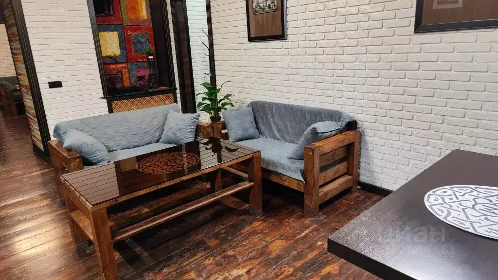 Дом в Дагестан, Дербент ул. У. Буйнакского, 16 (100 м) - Фото 1
