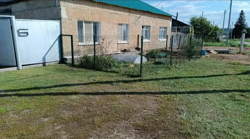 Дом в Свердловская область, Каменский муниципальный округ, д. ... - Фото 1